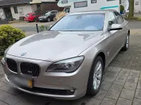 Gebraucht BMW 750 Sport Line 408 PS (300 kW) 2009 Gold Limousine