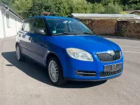 Gebraucht Skoda Fabia 60 PS (44 kW) 2009 Blau Kleinwagen