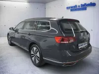 Gebraucht VW Passat GTE 218 PS (160 kW) 2021 Urano gray Kombi