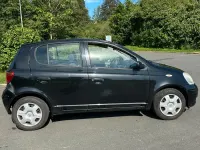Gebraucht Toyota Yaris 65 PS (47 kW) 2004 Schwarz Kleinwagen