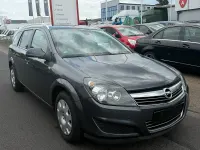 Gebraucht Opel Astra Edition 116 PS (85 kW) 2010 Grau Kombi