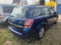 Gebraucht Opel Astra Edition 140 PS (102 kW) 2009 Blau Limousine