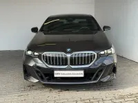 Gebraucht BMW 520 M Sport 197 PS (144 kW) 2024 Grau Limousine