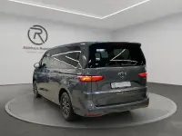 Gebraucht VW Multivan Life 150 PS (110 kW) 2025 Grau Van / Kleinbus