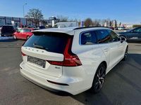 Gebraucht Volvo V60 197 PS (144 kW) 2024 Weiß Kombi