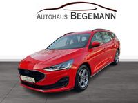 Gebraucht Ford Focus 120 PS (88 kW) 2022 Rot Limousine