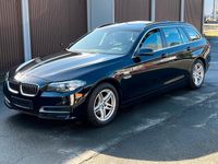 Gebraucht BMW 520 Performance 190 PS (139 kW) 2015 Black sapphire metallic Kombi