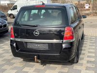 Gebraucht Opel Zafira Catch Me 140 PS (102 kW) 2007 Saphirschwarz mi2 Van / Kleinbus
