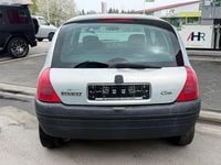 Gebraucht Renault Clio II Basis 58 PS (42 kW) 1999 Silber Limousine