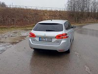 Gebraucht Peugeot 308 SW 120 PS (88 kW) 2015 Silber Kombi