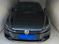 Second-hand VW Arteon 190 CP (139 kW) 2019 Gri Hatchback