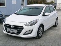 Gebraucht Hyundai i30 Trend 110 PS (80 kW) 2016 Weiß Limousine