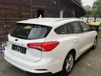 Gebraucht Ford Focus Cool & Connect 101 PS (74 kW) 2019 Weiß Kombi