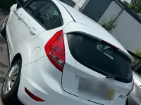 Gebraucht Ford Fiesta 85 PS (62 kW) 2011 Weiß Kleinwagen