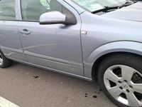 Gebraucht Opel Astra 125 PS (91 kW) 2005 Silber Kleinwagen