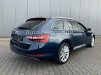 Gebraucht Skoda Superb Style 150 PS (110 kW) 2019 Blau metallic Kombi