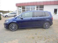 Gebraucht VW Touran Highline 150 PS (110 kW) 2017 Atlantic blue metallic Van / Kleinbus