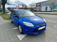 Gebraucht Ford Focus Trend 116 PS (85 kW) 2013 Blau Kombi