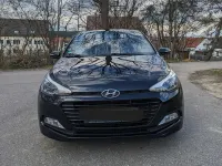 Gebraucht Hyundai i20 101 PS (74 kW) 2017 Schwarz Limousine