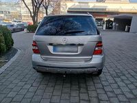 Gebraucht Mercedes ML320 224 PS (164 kW) 2006 Silber SUV