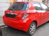Gebraucht Toyota Yaris 99 PS (72 kW) 2012 Rot Kleinwagen