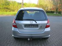 Gebraucht Honda Jazz 77 PS (56 kW) 2008 Silber Kleinwagen