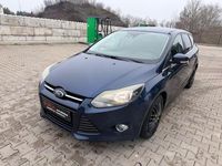 Gebraucht Ford Focus Titanium 140 PS (102 kW) 2013 Blau Kombi