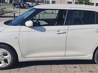 Gebraucht Suzuki Swift Comfort+ 83 PS (61 kW) 2024 Weiß Kleinwagen