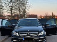 Gebraucht Mercedes C200 184 PS (135 kW) 2011 Schwarz Limousine