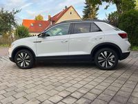 Gebraucht VW T-Roc Move 150 PS (110 kW) 2024 Weiß SUV
