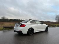 Używany BMW M235 M Performance 326 KM (239 kW) 2015 Biały Coupe