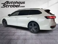 Neu VW Passat R-line 150 PS (110 kW) 2026 Oryxweiß perlmutteffekt Kombi
