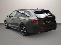 Gebraucht Skoda Octavia SportLine 204 PS (150 kW) 2025 Khaki grün metallic Kombi