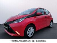 Gebraucht Toyota Aygo 69 PS (50 kW) 2017 Rot Kleinwagen