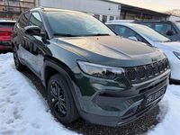 Neu Jeep Compass 179 PS (131 kW) 2025 Grün SUV