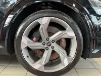 Second-hand Audi e-tron S-Line 369 kW (503 CP) 2022 Negru SUV