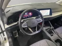 Gebraucht VW Golf VIII Move 131 PS (96 kW) 2023 Pure white Kombi
