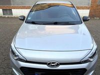 Gebraucht Hyundai i20 Passion 101 PS (74 kW) 2018 Grau Kleinwagen