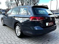 Gebraucht VW Passat 120 PS (88 kW) 2019 Grau Kombi