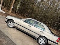 Gebraucht Mercedes C220 Classic 95 PS (69 kW) 1997 Silber Limousine