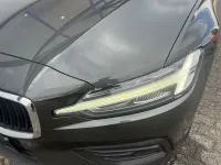 Gebraucht Volvo V60 Momentum 150 PS (110 kW) 2019 Grau Kombi