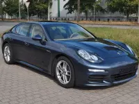 Gebraucht Porsche Panamera 310 PS (228 kW) 2014 Yachtingblaumetallic Kleinwagen