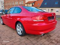 Gebraucht BMW 320 170 PS (125 kW) 2010 Rot Coupé
