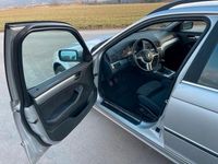 Second-hand BMW 330 231 CP (169 kW) 2001 Argintiu Break