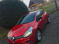 Gebraucht Renault Clio IV Luxe 90 PS (66 kW) 2017 Rot Kleinwagen