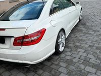 Gebraucht Mercedes E350 AMG 265 PS (194 kW) 2012 Weiß Coupé