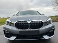 Gebraucht BMW 118 Sport Line 136 PS (100 kW) 2023 Grau Kleinwagen
