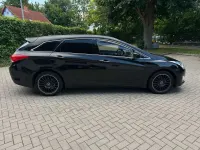 Gebraucht Hyundai i40 Edition 135 PS (99 kW) 2014 Phantom black / mic Kombi