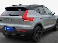 Neu Volvo XC40 Plus 163 PS (119 kW) 2026 Grau SUV