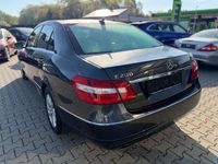 Gebraucht Mercedes E200 Elegance 184 PS (135 kW) 2009 Grau Limousine